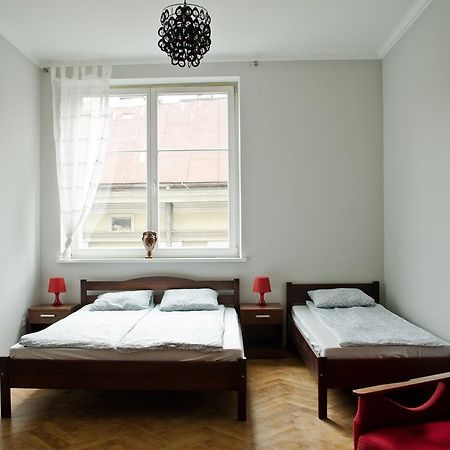 Tramp Aparthostel Krasków Eksteriør bilde