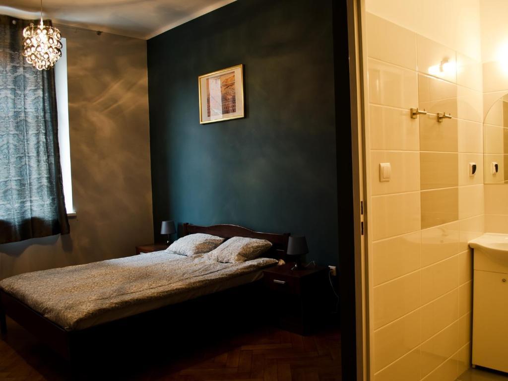 Tramp Aparthostel Krasków Eksteriør bilde