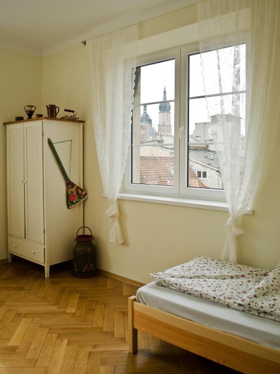 Tramp Aparthostel Krasków Eksteriør bilde